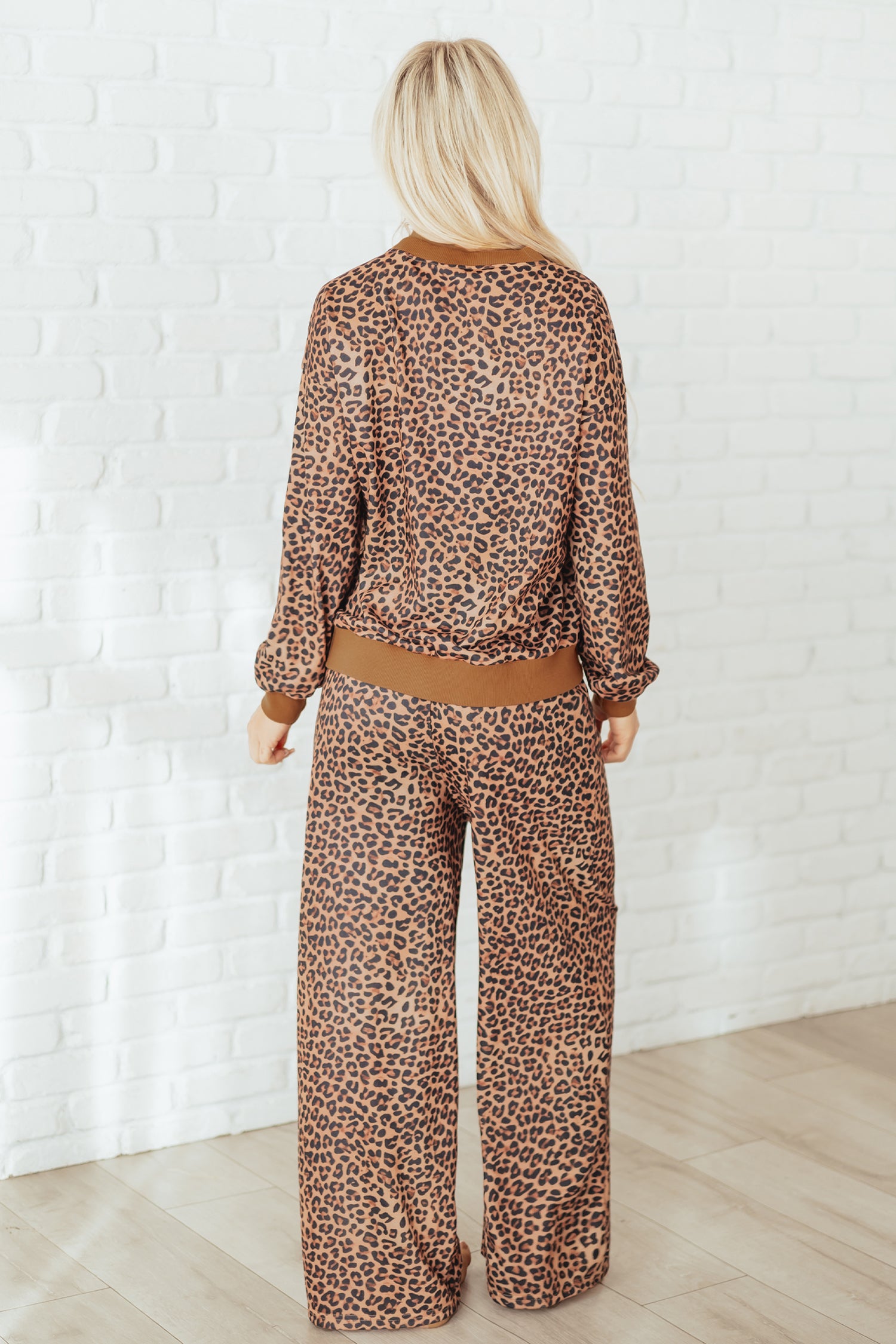 Khaki Leopard Pullover and Pants 2pcs Outfit with Bow Embroidery